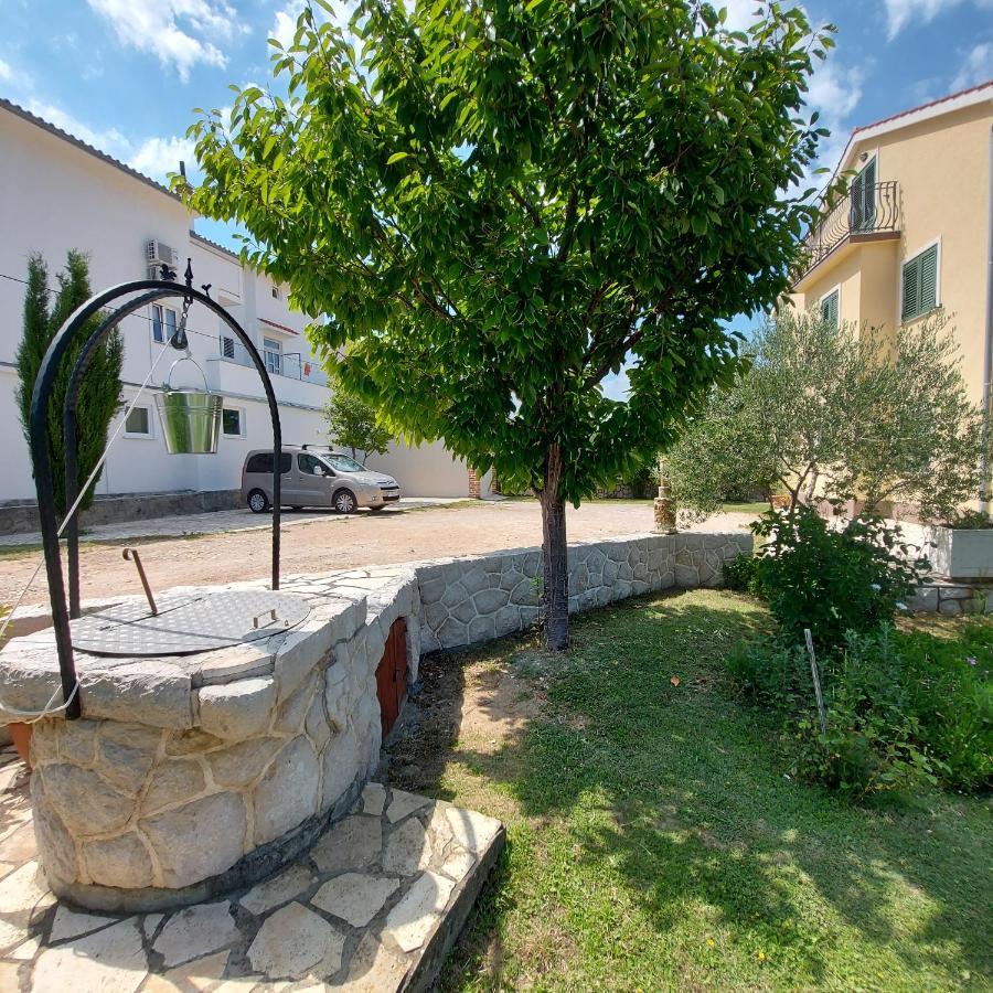 Apartments Batistic スペタルスカ・ドラガ エクステリア 写真